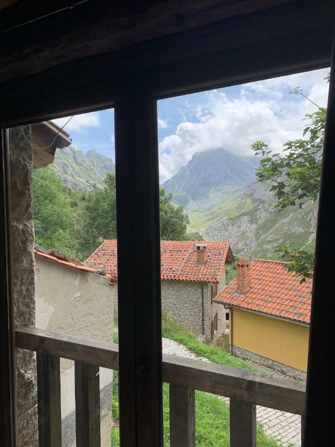 La Cabana De Bernardina Sotres Bagian luar foto